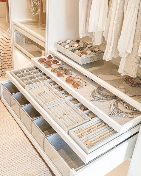 Inspiration gallery - IKEA Ikea Closet, Closet Design Layout, Dream Closet Design, Luxury Closets Design, Closet Renovation, Wardrobe Interior Design, Wardrobe Room, التصميم الخارجي للمنزل, Closet Remodel