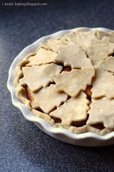 christmas tree apple pie Natal, Apple Crust, Christmas Pie Crust, Christmas Apple Pie, Apple Pie Designs, Fancy Pie Crust, Christmas Pie Recipes, Apple Pie Crust, Pie Christmas