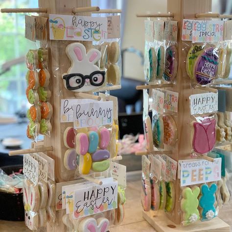 Another successful popup shop in the books!!! 🐰 Thanks to everyone that came! 🌸 . . . . . . . . . . . #customsugarcookies #sugarcookies… Bake Sale Displays, Farmers Market Display, Cookie Display, Popup Shop, Easter Sugar Cookies, Cookie Business, Cookie Kit, Spring Cookies, Starbucks Frappuccino