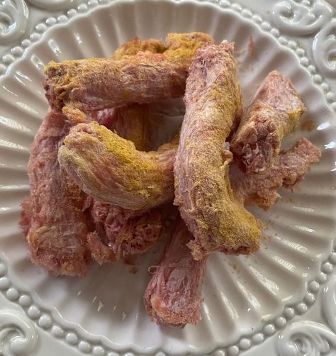 Freeze dried raw chicken necks dusted with nutritional yeast. Locally sourced. Freeze Dried Chicken, Pet Nutrition, Raw Snacks, B Vitamins, Raw Diet, Raw Chicken, Animal Nutrition, Vitamin B, Freeze Dried