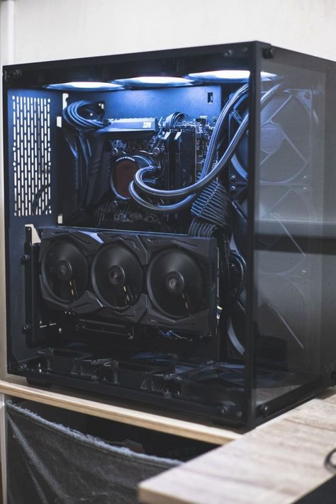 Pc Building Aesthetic, All Black Pc Build, Black Pc Build Aesthetic, Pc Builds Aesthetic, Pc Builds Gaming, Pc Gaming Setup Black, Black Pc Build, Gaming Pc Aesthetic, Black Pc Setup