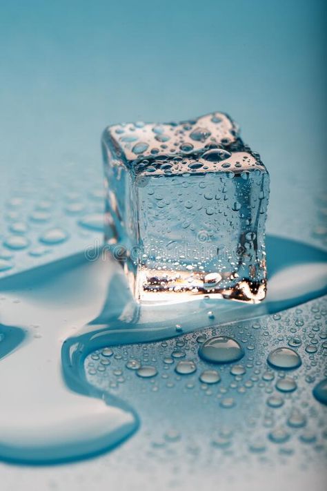 Ice Melting Aesthetic, Ice Photography Cubes, Glass Of Water Photography, Ice Cube Photography, Ice Cubes Aesthetic, Ice In A Cup, Melting Objects, Ice Cube Aesthetic, Glass Of Ice Water