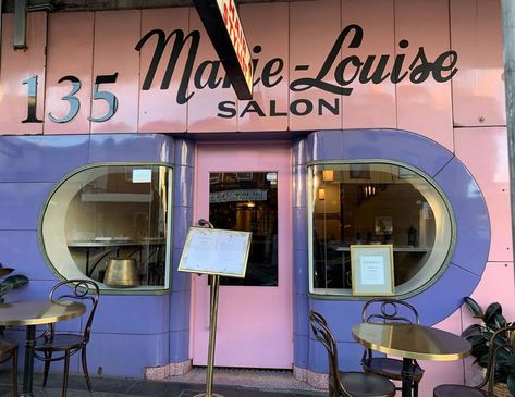 Pam Saunders on Instagram: “Trawling through old photos. This is the Marie Louise hairdressing salon at 135 Enmore Road, Newtown, Sydney. Built in the 1950s, it’s now…” 1950s Salon, Retro Hair Salon Aesthetic, 1950s Beauty Salon, Vintage Hairsalon Retro, 1950s Soda Shop, Vanity Mirror, Hair Salon, Old Photos, Mirror