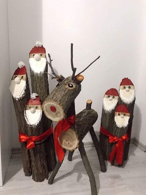 Wood Sleigh Decor, Wood Log Crafts, Farmhouse Front Porches, Xmas Deco, Christmas Decorations Diy Outdoor, Farmhouse Front, Christmas Wood Crafts, Front Porches, Front Porch Ideas