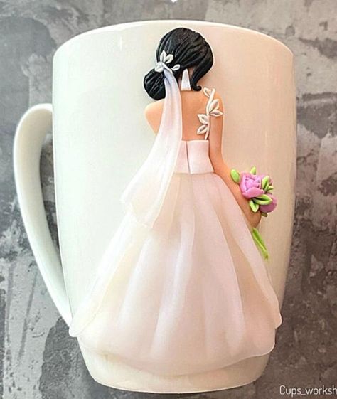 Bride Mug, Flamingo Craft, Terra Cotta Pot Crafts Diy, Clay Crafts For Kids, Polymer Clay Gifts, Gift Mugs, Tanah Liat, Wedding Tea, Polymer Clay Christmas