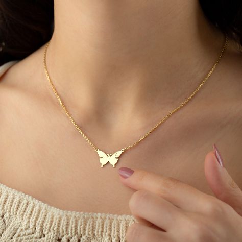 Butterfly Necklace, Gold Clover Necklace,  Gold Butterfly Necklaces, Butterfly Initial Necklace , 4 Leaf Clover Necklace , Mother's Day Gift DETAILS 100% 14k Gold Plated, Sterling Silver, or Rose Gold Plated  ►HOW TO ORDER 1- Please select your preferred chain length from the menu. 2- Please select your preferred color of the chain and the number of BIRTHSTONES from the menu. 3- Please write your preferred birthstone(s) to the ''note to seller'' box at checkout. Please specify the birthstone(s) Necklaces Butterfly, 4 Leaf Clover Necklace, Pendant Butterfly, Butterfly Necklaces, Gold Pendent, Jewelry Butterfly, Butterfly Necklace Gold, Pretty Jewelry Necklaces, Necklaces Silver