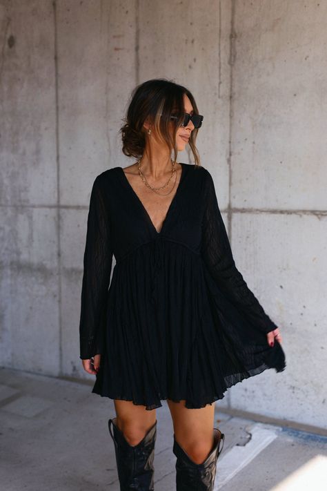 Maya Lace Romper Lazy Date Outfit, Black Dresses With Boots, Ootd Casual Chic, Dresses With Cowboy Boots, Bachelorette Outfits, Dresses Casual Winter, Photoshoot Dress, Beauty Clothes, Lace Romper