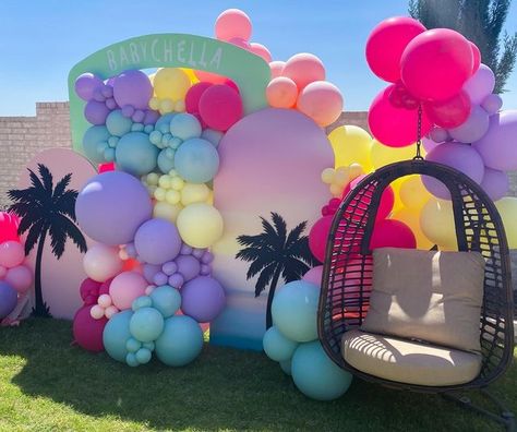 Baby Chella Party, Summer Picnic Decor, Coachella Balloon Garland, Coachella Baby Shower Ideas, Coachella Kids Party, Coachella Balloons, Pool Party Photo Backdrop, Coachella Theme Party Decoration, Kidchella Party Ideas