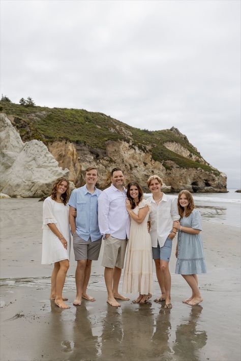 Planning Extended Family Portraits on your beach vacation? What to wear and  coordinating a large group. Check out this blog on how to get the most out of your Family Photo Session. Now Booking! Coastal Family Photoshoot, Cold Beach Family Photos, Beachy Family Photo Outfits, Family Photo Outfits Extended Family, Family Picture Poses Beach, Family Of 6 Beach Pictures, Beach Photos Outfit Ideas, Extended Family Pictures Beach, Beach Family Photos What To Wear