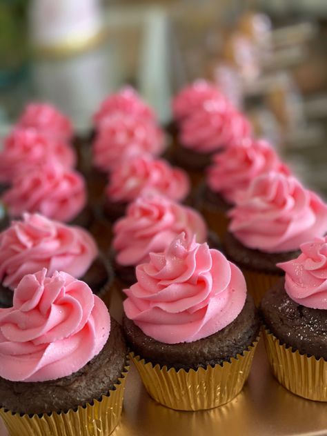 Chocolate Cupcakes With Pink Frosting, Chocolate Cupcakes Pink Frosting, Pink And Brown Cupcakes, Pink Icing Cupcakes, Cupcakes For 2, Cupcakes With Pink Frosting, Barbie Bakery, Chocolate Cupcakes With Buttercream, Cupcake Rosa