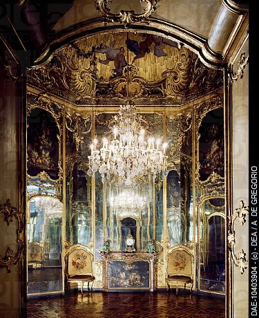 Detail of decorations in the octagonal living room, architect Benedetto Alfieri (1699-1767),Palazzo Solaro del Borgo (Isnardi di Caraglio) Turin.Italy, 18th century Environmental Architecture, Princess Charming, Ceiling Art, House Design Pictures, Purple Rooms, Turin Italy, Giclee Painting, Architectural Details, Kids Playground