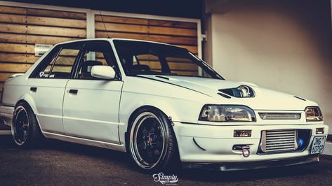 Mazda 323 Modified, Mazda 323 Sedan, Retro Racing Car, Customized Cars, Mazda 323, Mazda Cars, Street Racing, Japan Cars, Sedans