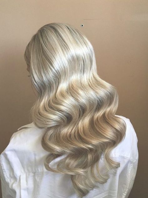 Hairstyle Bridesmaid, Gatsby Hair, Hollywood Curls, Blonde Waves, Spring Hair Color, Bridal Hair Makeup, Finger Waves, Wedding Hair Inspiration, Wedding Hair Makeup