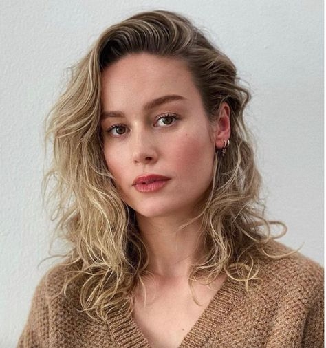 Hot Haircuts, Midlength Haircuts, Brie Larson, Marvel Women, Trending Haircuts, Winter Hairstyles, Brie, Celebrities Female, Favorite Celebrities