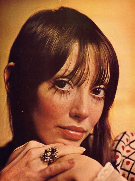 60s Portrait Photography, Twirling Hair Pose, Faces Looking Up, Anguished Face, Shelly Duval, Shelly Duvall, 60s Photoshoot, 1960s Makeup, Witchy Fall