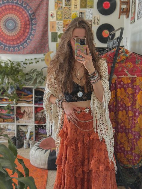 Surfergirl Style, Hippie Fits, Looks Hippie, Mode Pop, Hippie Summer, Look Boho Chic, Moda Hippie, Haine Diy, Hippie Lifestyle