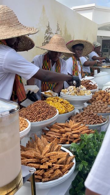 Local Bar Set Up In Ghana, African Catering, Jimmy Cook, Ghanaian Wedding, Nigerian Traditional Wedding, Goan Recipes, African Traditional Wedding, Wedding Buffet, Wedding Set Up