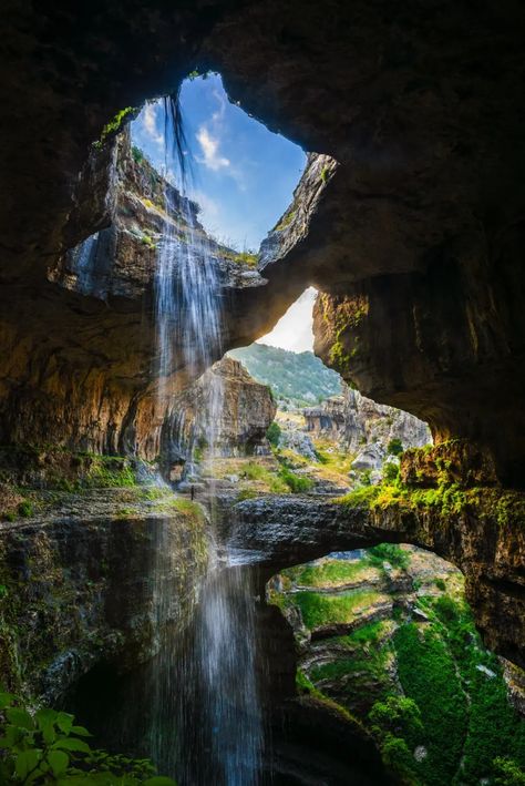 14 Amazing Waterfalls Around The World You Have To Travel To See! - Hand Luggage Only - Travel, Food & Photography Blog Waterfall Pictures, Mountain Waterfall, Image Nature, Waterfall Photography, Landscape Features, Beautiful Places Nature, Beautiful Photos Of Nature, Beautiful Waterfalls, Rocky Mountain National Park