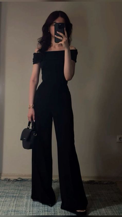 Classy Black Outfits For Women Winter, Effortlessly Put Together Outfits, Formal Old Money Outfit Women, Old Money Jumpsuit, Classy Elegant Outfits Summer, Black Formal Attire Women, Casual Gala Outfit, Elegant Black Outfits Classy, Formal Gala Outfits For Women