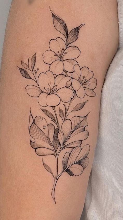 Flower Tattoo Ideas Female, Floral Tattoo Flash, Minimal Flower Tattoo, Fineline Flower Tattoo, Fineline Flowers, Fineline Floral Tattoo, Flower Fine Line, Fine Line Floral Tattoo, Fine Line Flower Tattoo