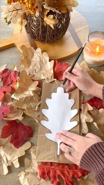 Diy Crafts Autumn, Diy Paper Bag Leaves, Paper Pumpkins Diy, Autumn Tree Decorations, Autumn Home Decor Diy, Autumn Ideas Decoration, Paper Bag Leaves, Homemade Fall Decor, Diy Autumn Decorations