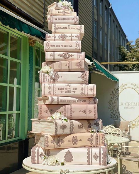 Old Money Wedding Cake, Book Wedding Cake, Fairy Tale Wedding Cake, Librarian Humor, Classical Wedding, Book Themed Wedding, Book Cake, Future Wedding Plans, Book Party