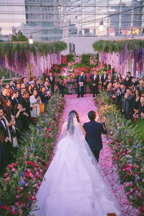 Las Vegas Terrace Garden Wedding Rich Asian Wedding, Crazy Rich Asians Wedding, Asian Wedding Themes, Las Vegas Wedding Ceremony, Purple Wedding Ceremony, Purple Wedding Reception, Opulent Wedding, Pink Wedding Decorations, Crazy Rich Asians