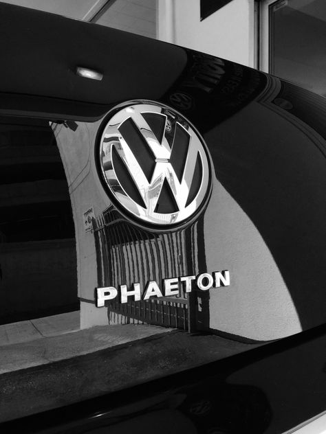 Phaeton | Vintage VW | Volkswagen | Seattle | University VW | universityvw.com Vw Phaeton, Volkswagen Atlas, Vw Motorsport, Car Polo Volkswagen, Volkswagen Advertising, Volkswagen Phaeton, Car Emblem, Vw Volkswagen, Volkswagen Logo