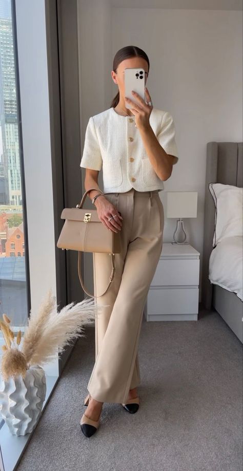 Cream And Black Flats Outfit, Professional Fits, Corporate Girlie, Corporate Girly, Corporate Girl, Business Fits, Job Outfits, Outfit Elegantes, Business Professional Outfits