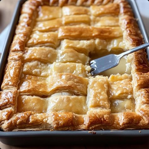 Apple Slab Pie Recipe - cooking art Apple Slab Pie Recipe Easy Recipe, Slab Apple Pie Recipe, Cherry Slab Pie Recipe, Apple Desserts With Fresh Apples, Slab Apple Pie, Apple Slab Pie Recipe, Apple Pie Slice, Green Apple Recipes, Cherry Slab Pie