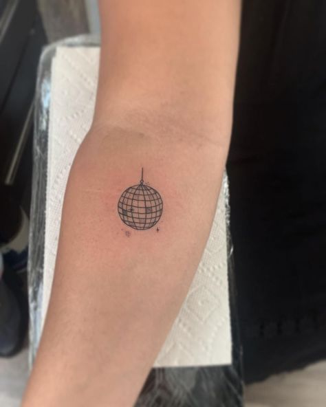 Renette Hammer on Instagram: “Fun fact. I used to live with this massive 5ft disco ball my first house in SF. Private sessions open. Just a few left for this month!!!” Fine Line Disco Ball Tattoo, Small Disco Ball Tattoo, Tiny Disco Ball Tattoo, Disco Ball Tattoo Simple, Mirror Ball Tattoo, Disco Tattoo, Mirrorball Tattoo, Disco Ball Tattoo, My First House