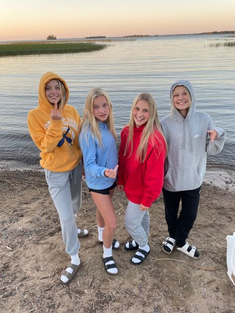 Black Birks Outfit, Socks And Birks Outfit, Burken Stocks Outfit, Arizona Birkenstock Outfit, Socks And Birks, Bsf Stuff, Bestie Sleepover, Sweden Aesthetic, Birks Outfit