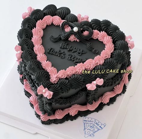 Essen, Blackpink Cakes Birthday, Blackpink Birthday Cake Ideas, Kawii Cakes, Birthday Cake Blackpink, K Pop Cake Ideas, Blackpink Cake Ideas, Y2k Cake Ideas, Blackpink Cake Design