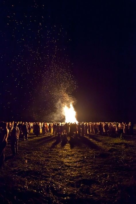 Bonfire into the morning party dark night light friends outdoors drink fire Bonfire Party, Bonfire Night, Leo Valdez, Beltane, Camp Half Blood, Summer Solstice, Story Inspiration, A Fire, New Yorker