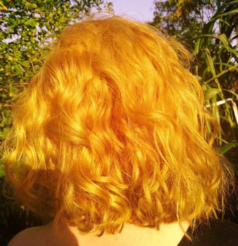 Bright and Bold: Easy Yellow Hair Ideas for Newbies Saffron Hair Color, Yellow Orange Hair Color, Yellow Hair Aesthetic, Yellow Hair Ideas, Yellow Orange Hair, Mustard Yellow Hair, Orange Yellow Hair, Bright Yellow Hair, Yellow Hair Dye