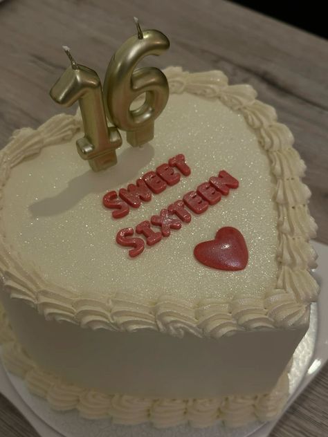 Cake Sweet 16 Birthday, Heart 16th Birthday Cake, Cakes 16th Birthday Girl, Pink Birthday Cake Sweet 16, Sweet Sixteen Bday Cakes, Birthday Cake Inspo Sweet 16, Cute Sweet 16 Birthday Cakes, 16 Birthday Party Cake Ideas, Sweet 16 Birthday Cake Ideas Simple