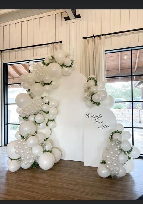 White Backdrop Engagement, Simple Wedding Backdrop Balloons, Winter Wedding Balloon Arch, Balloons For Wedding Decorations, Wedding Balloon Garland Backdrop, Engagement Party All White, Wedding Arch Board, Bridal Shower Decor Balloons, Balloon Arch Wedding Ceremony