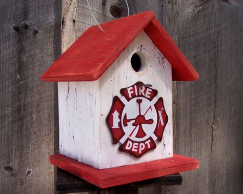 Fire Bird House Wildlife Crafts, Barn Birdhouse, Fire Ideas, Barn Birdhouses, Birds House, Birdhouse Projects, Squirrel Feeders, Homemade Bird Houses, Bird Houses Ideas Diy