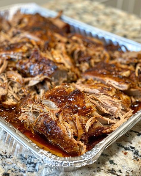 My Hawaiian neighbor showed us this delicious recipe! Hard to believe it's just 3 ingredients Kalua Pig Recipe, Cooktop Cove, Hawaiian Pork, Hawaiian Recipes, Boneless Pork Shoulder, Pork Dinner, Hawaiian Food, Pork Shoulder, Crockpot Recipes Slow Cooker