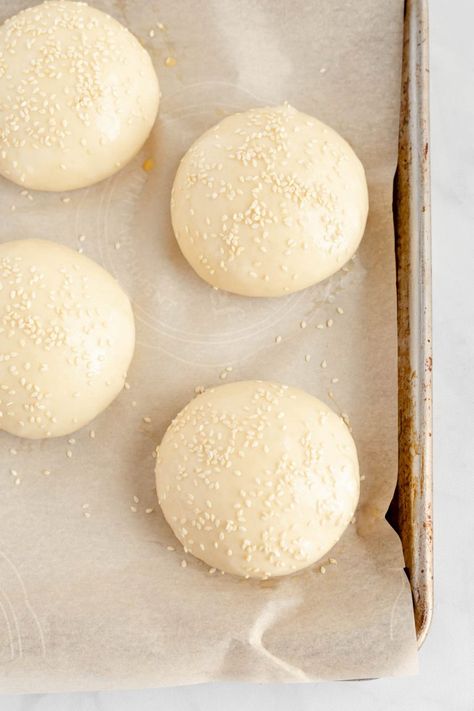 Diy Hamburger Buns Easy, Homemade Hamburger Buns Small Batch, Small Batch Buns, Small Batch Hamburger Bun Recipe, Homemade Hamburger Buns Easy, Small Batch Hamburger Buns, Hamburger Buns Homemade, Buns Recipe Easy, Bun Recipes