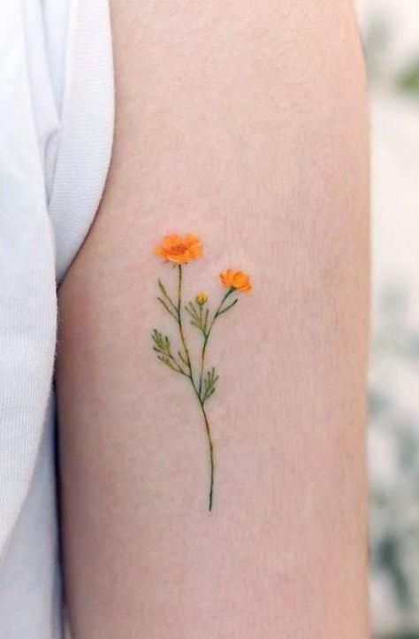 10 Small Designs Perfect For Your First Tattoo Buttercup Tattoo, Small Watercolor Tattoo, Year Tattoo, Small Girl Tattoos, Trendy Tattoo, Latest Tattoos, Tattoos Skull, Floral Tattoo Design, Tattoo Cover