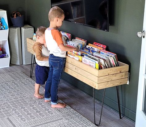 DIY Book Bin Table Organizing Kids Books, Kids Book Storage, Book Bin, Fixer Upper House, Diy Kids Furniture, Book Bins, Library Wall, Book Table, Kids Library