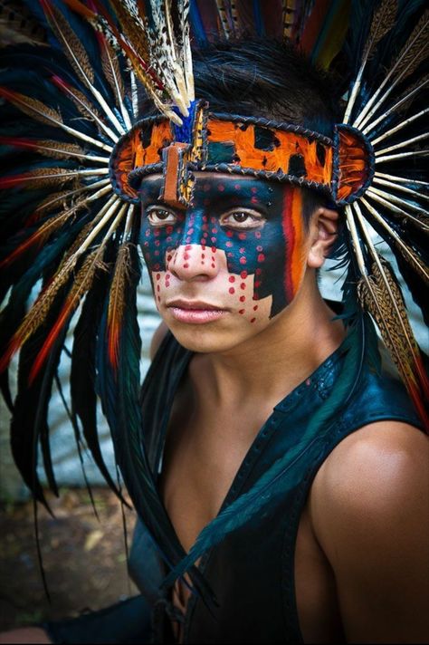 Mexico, Aztec guerrero (warrior) Mexican Aztec, Aztec Culture, Mayan Art, Aztec Warrior, Leo Tolstoy, Warrior Tattoo, Aztec Art, Painted Face, Mexican Culture