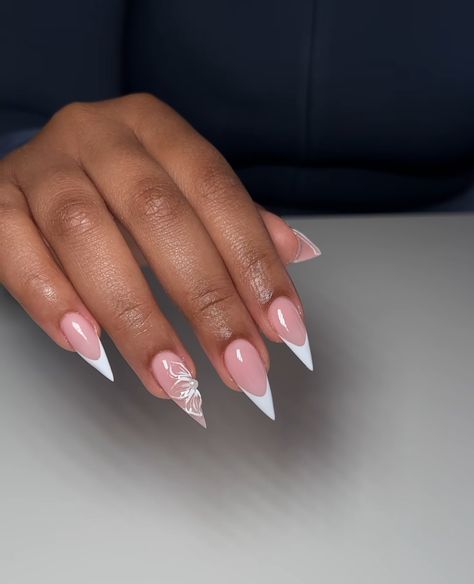 Minimalist Stilleto Nails, White French Tip Stilleto Nails, Powder White Nails With Design, Pink White Nails Design, Ombre Stiletto Nails Short, Birthday Nails Stiletto Medium, Engagement Nails Black Women, Stilleto Nail Idea Short, Birthday Nails Stiletto Short