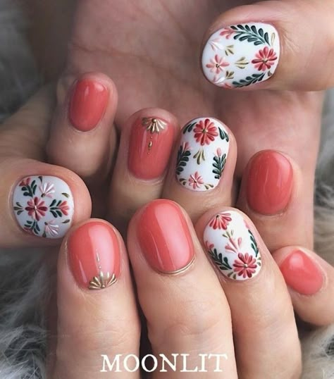 Indian Style Nails Art Designs, Spanish Style Nails, Hand Painted Nail Art Design, Mexican Pottery Nails, Bohemian Nails Designs, Bohemian Nail Art, Talavera Nail Art, Mexican Style Nails, Spring Break Nail Ideas