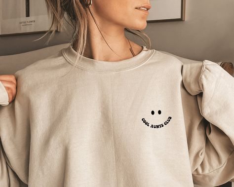 T Shirt Trending, Cool Aunt Sweatshirt, Cool Aunt Shirts, Cool Shirts Women, Cool T-shirt, Custom Shirts Ideas Design, Cool Merch Ideas, Thank You For Your Order, Gift Ideas For Aunt