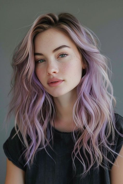 Ash And Purple Hair, Lavender Halo Hair, Lilac Blonde Balayage, Lilac Grey Hair, Lavender Balayage, Lavender And Blonde Hair, Pastel Lavender Hair, Two Tone Hair Color Ideas, Silver Lavender Hair