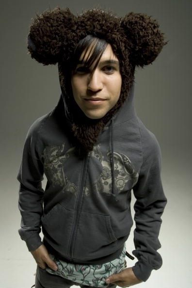 Omg this Adorbs. Petey baby. Peter Wentz, Funniest Pictures Ever, Emo Boyfriend, Ryan Ross, Patrick Stump, Rawr Xd, Pete Wentz, Robert Smith, Emo Bands