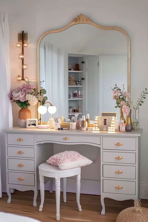 Dressing Table Design, Dekorasi Kamar Tidur, Dream House Rooms, Apartment Decor Inspiration, Dream Room Inspiration, Room Makeover Bedroom, Room Makeover Inspiration, Cute Room Decor, Room Inspiration Bedroom