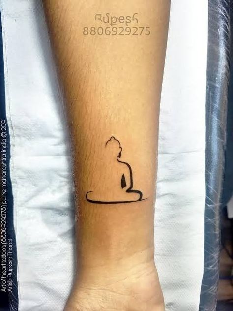 Budda Tattoo Small, Simple Buddha Tattoo Design, Bhudha Tattoo Designs Small, Buddha Minimalist Tattoo, Fine Line Buddha Tattoo, Tiny Buddha Tattoo, Buddha Tattoo Simple, Buddha Line Art Tattoo, Budah Tattoos